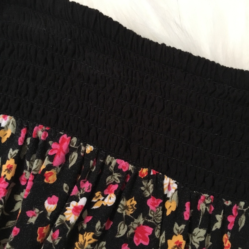 Floral mini skirt - Picture 4 of 5